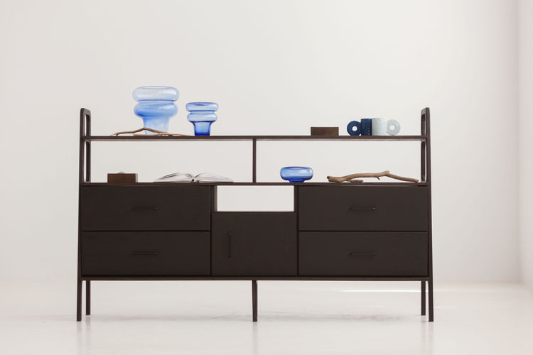 mid-century-modern-bookshelve-inthe-interior