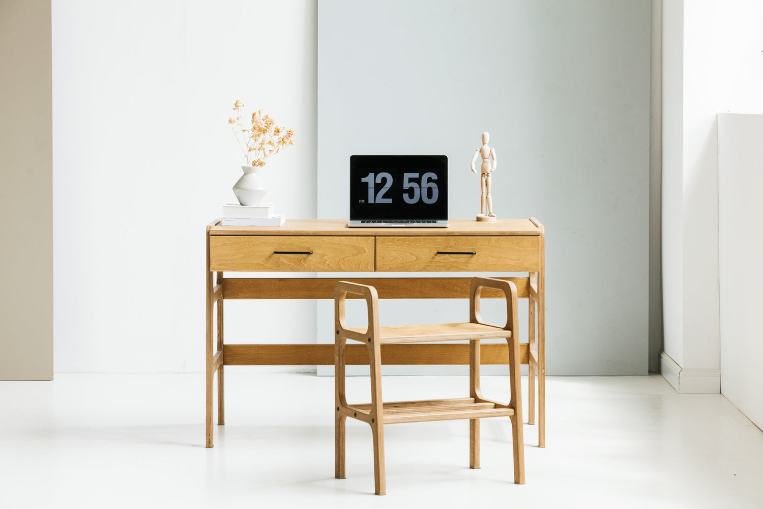 desk with drawers