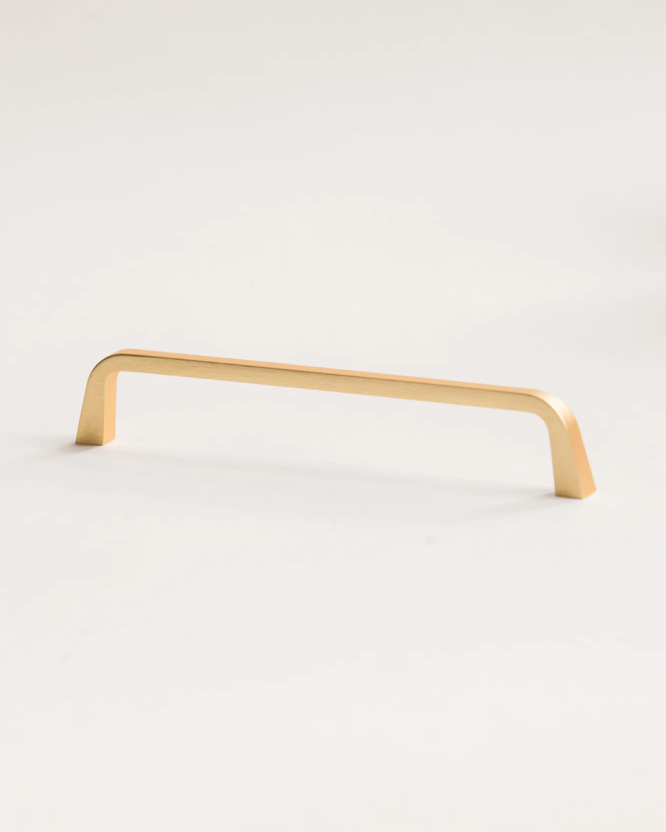 Este brushed gold