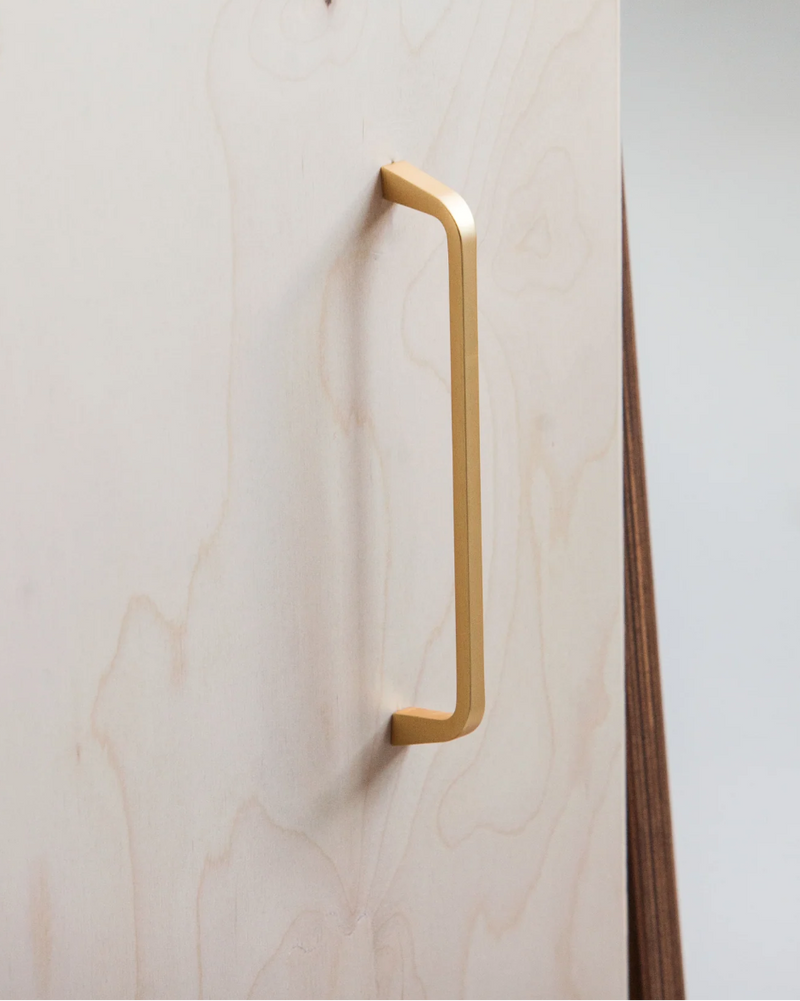 Este brushed gold