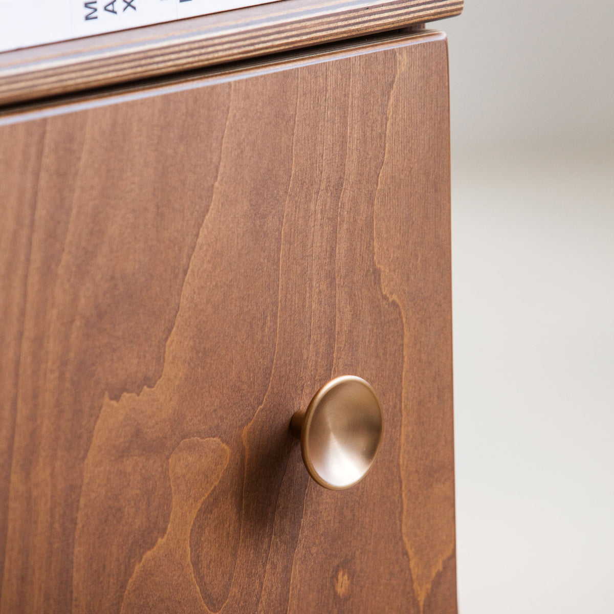 Disc brushed brass