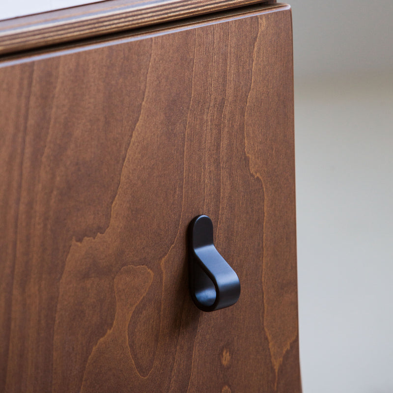 Belt knob brown, in birch plywood (view 2)