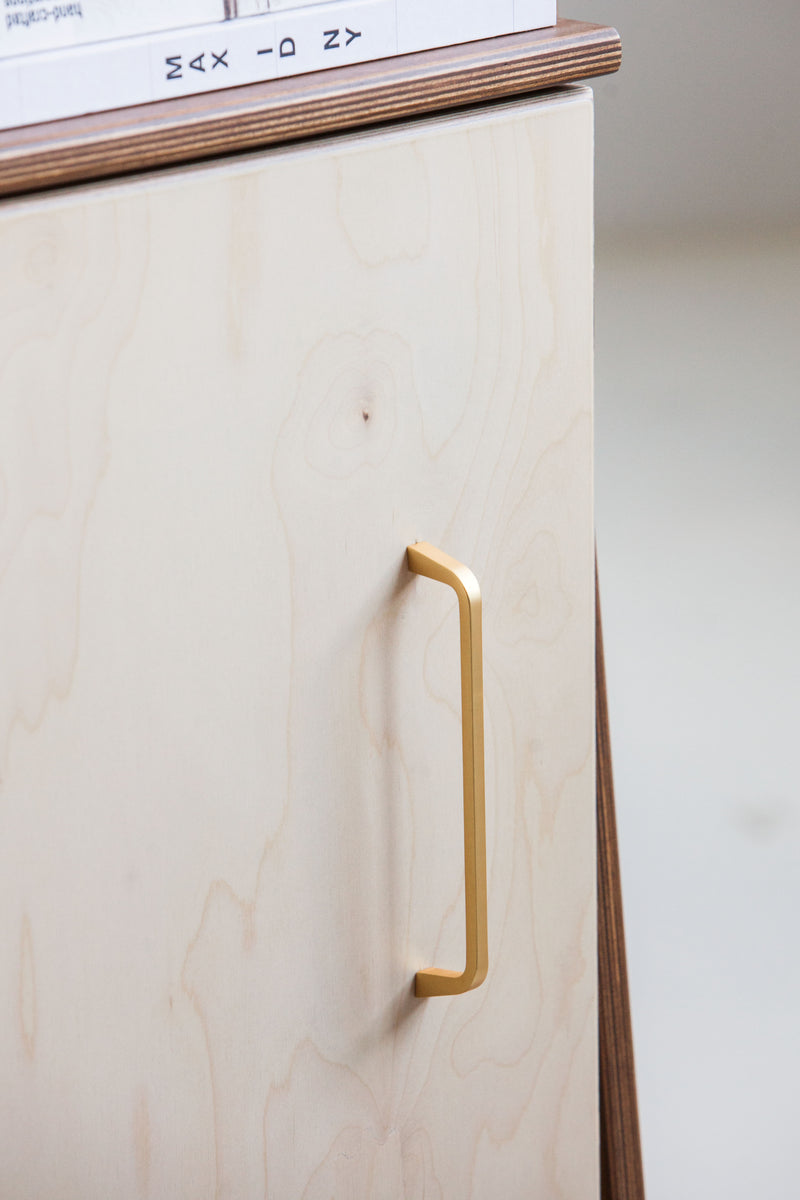 Este brushed gold