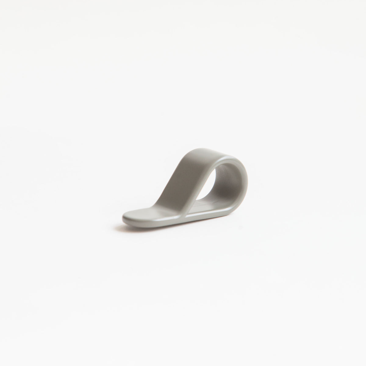 Belt knob grey, in birch plywood