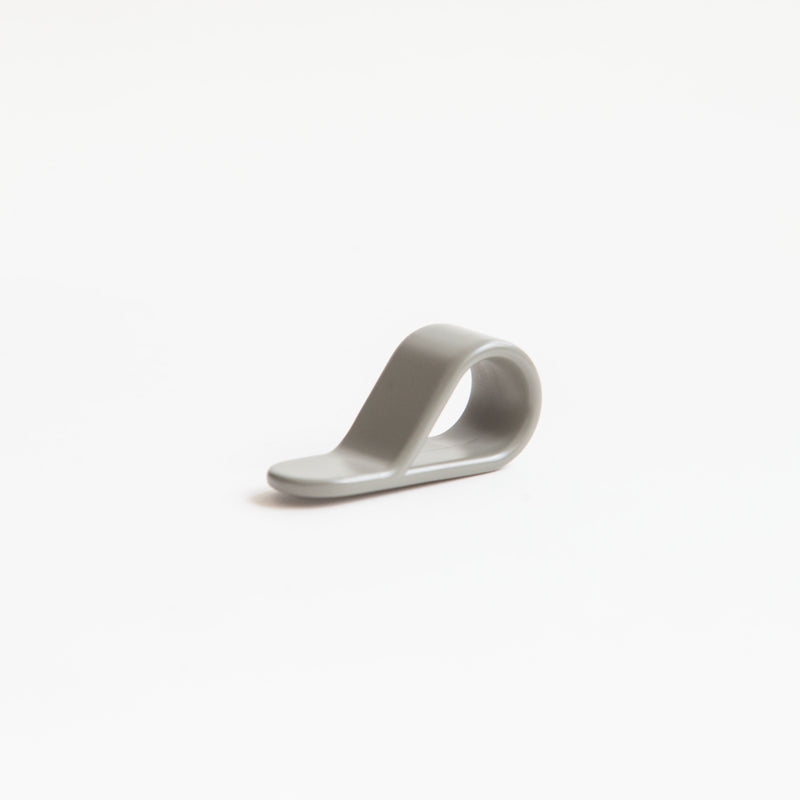 Belt knob grey, in birch plywood