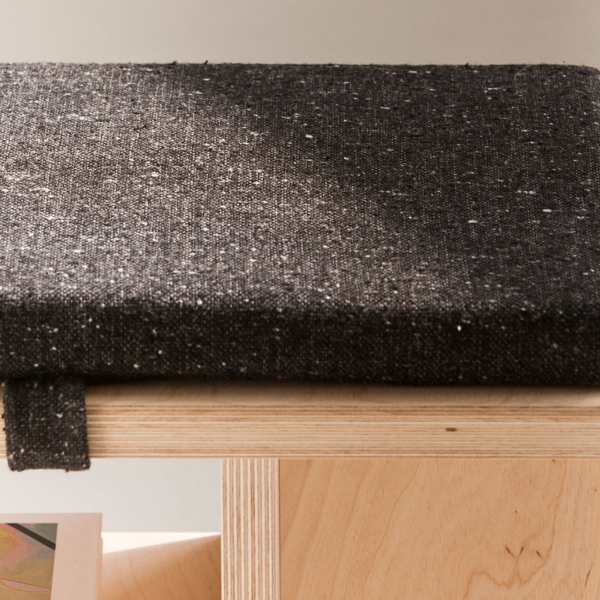Bench Nokori with cushion