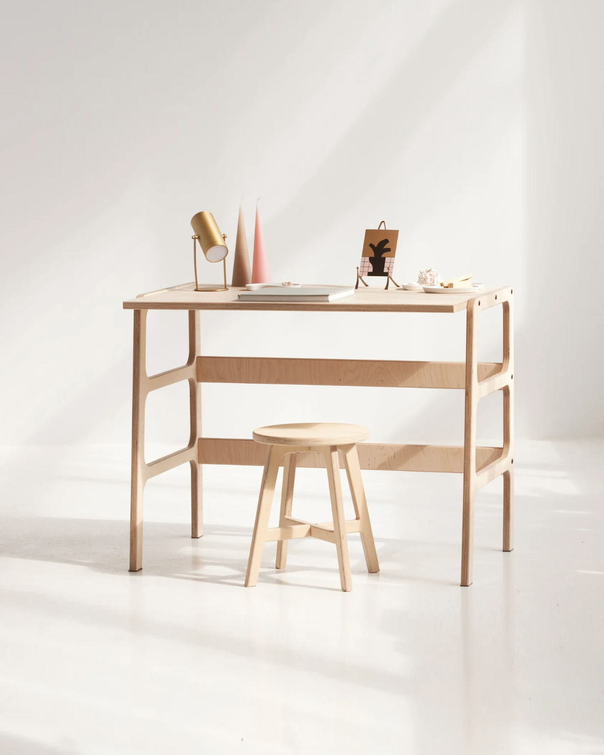 Mid-Century Office Desk · 65 cm