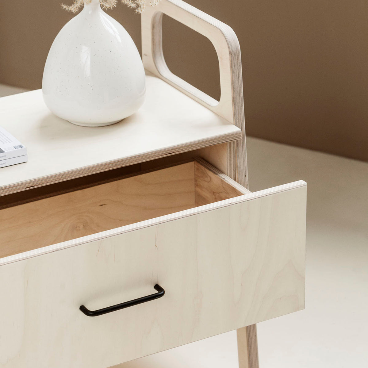 bedsisde-table-mid-century-with-drawer
