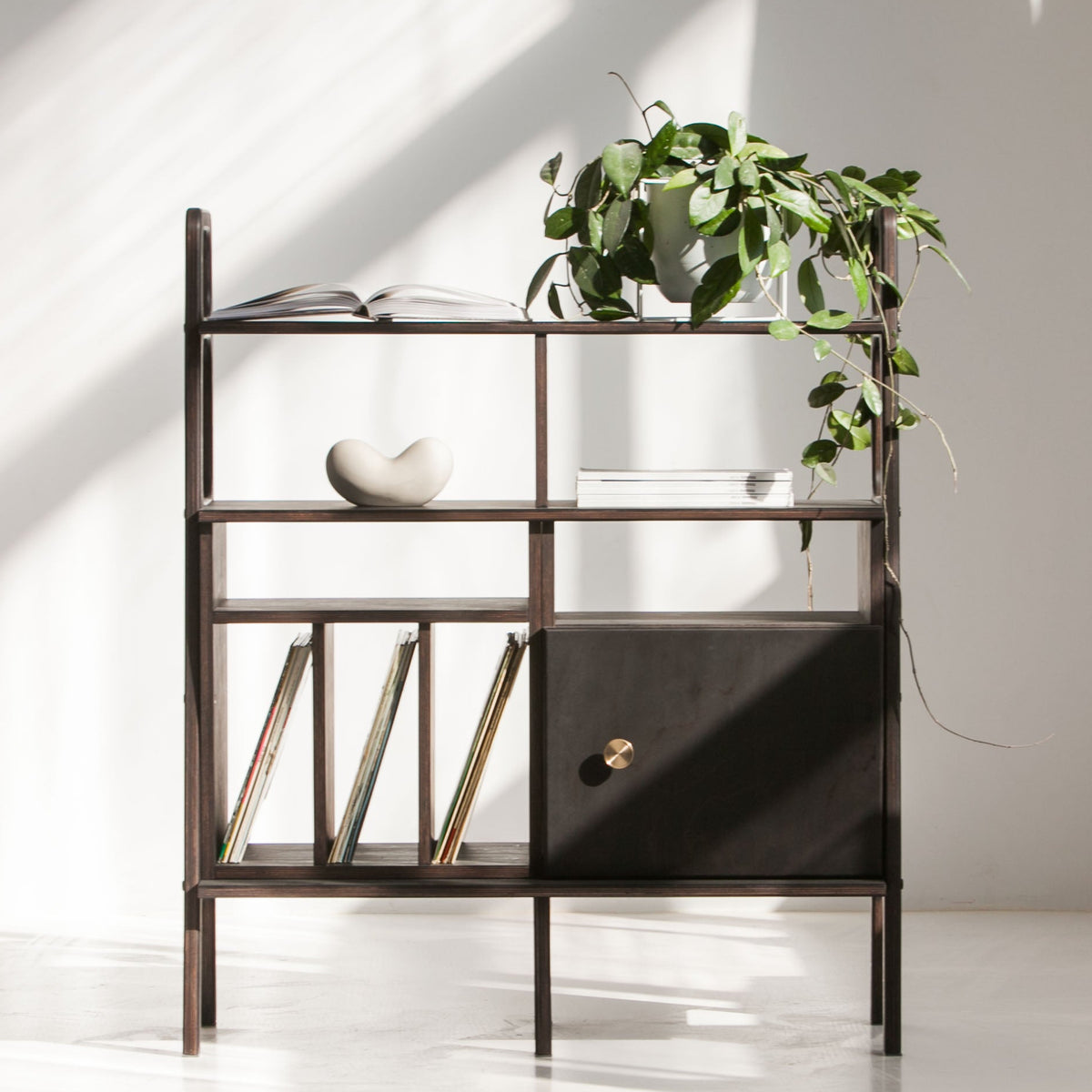 Midlite Bookcase · 97 cm · Vinyl + Open Cabinet