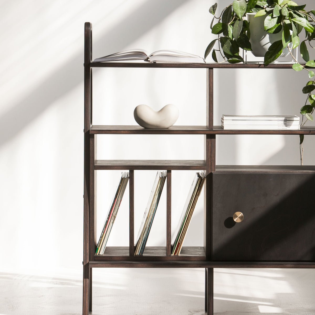 Midlite Bookcase · 97 cm · Vinyl + Open Cabinet