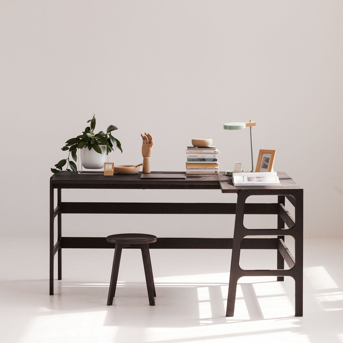 corner-desk-wooden-desk