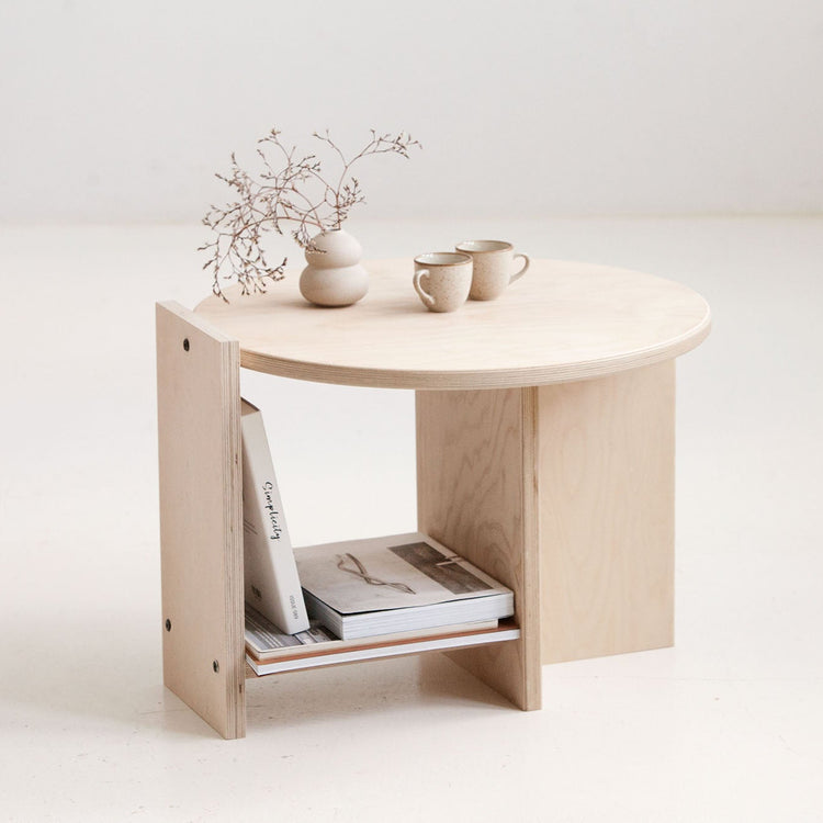 Modern round plywood coffee table Europe with lower shelf for books and magazines