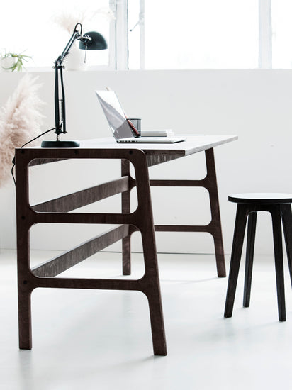 dark-wooden-computer-modern-desk