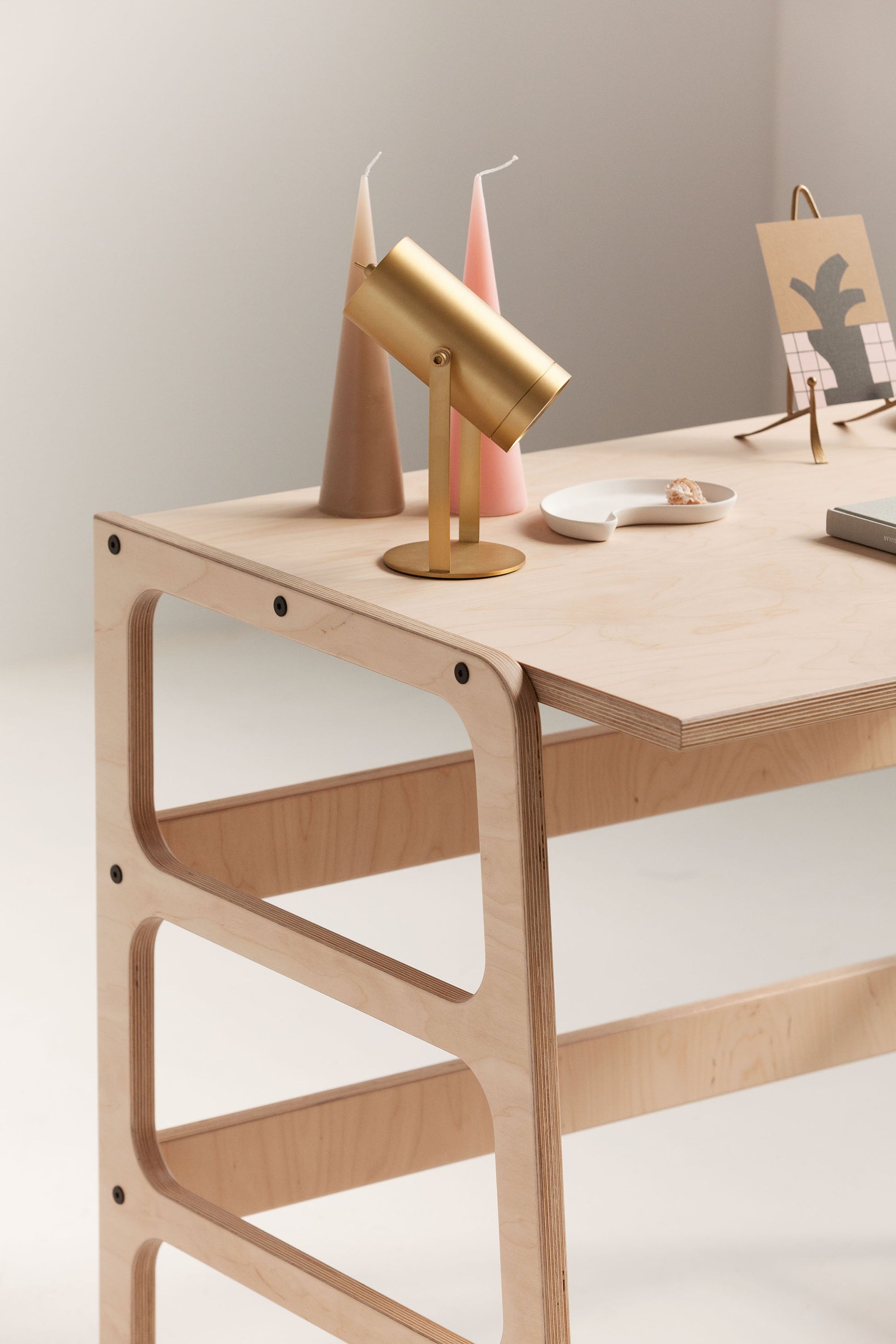 desktop-of-wooden-minimalist-desk-handmade