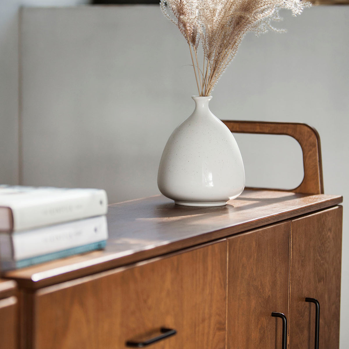 detail-drawer-wooden-sideboard