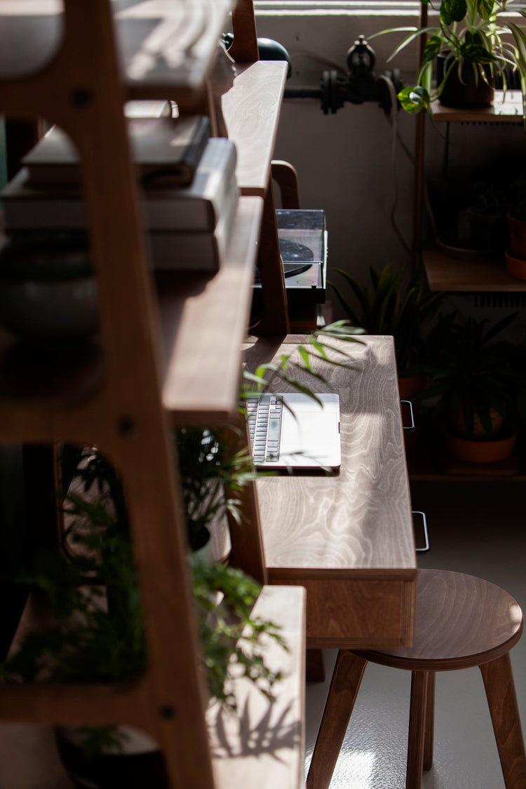 detail-of-mid-century-modern-design-desk