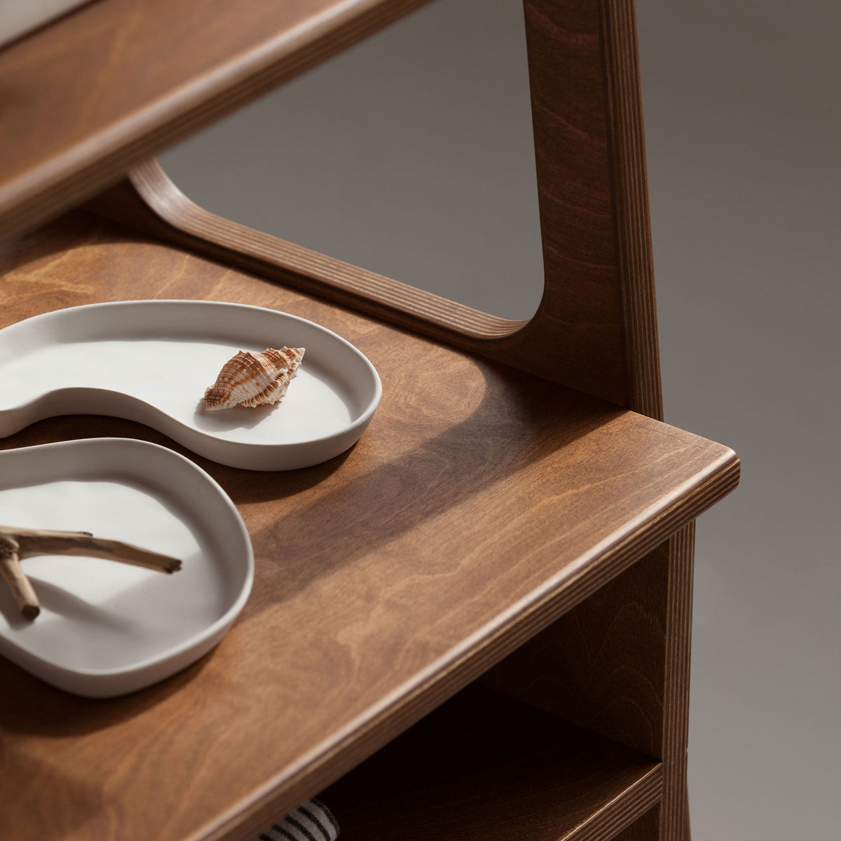 detail-of-vinyl-record-player-stand-in-mid-century-style