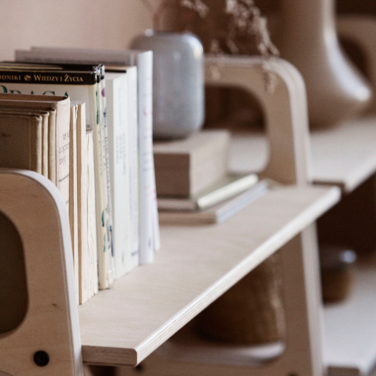details-of-handmade-wooden-modern-design-desk