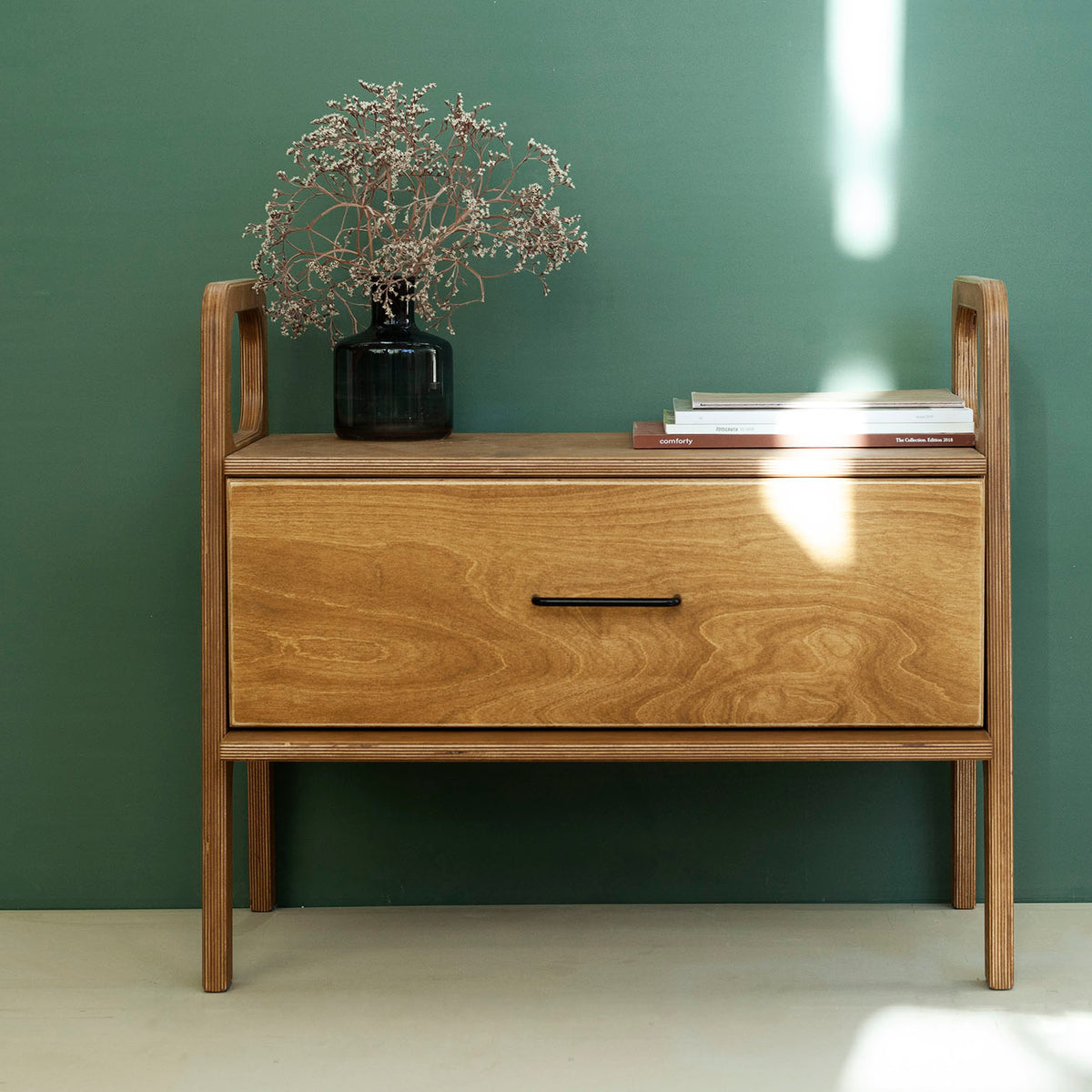 bedsisde-table-mid-century-with-drawer