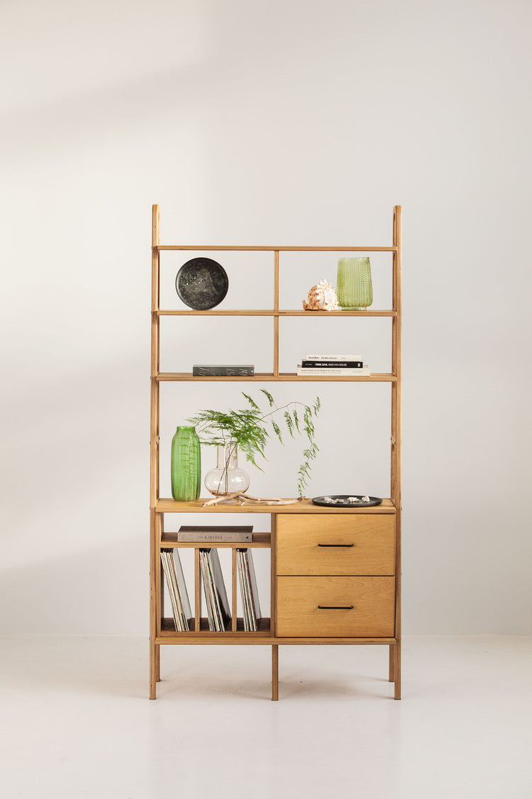 mid-century-modern-bookshelve-inthe-interior_