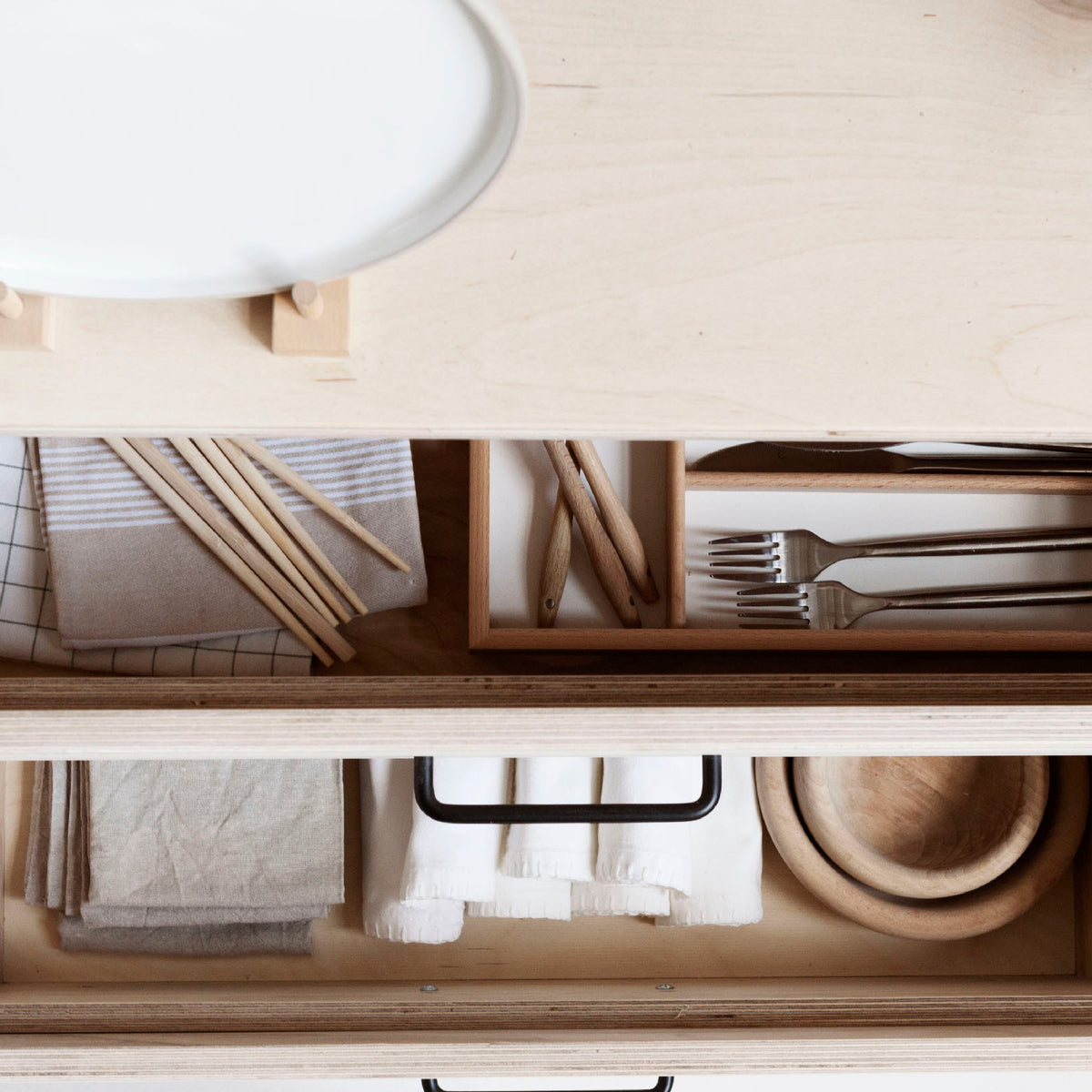 modern-design-drawers-details