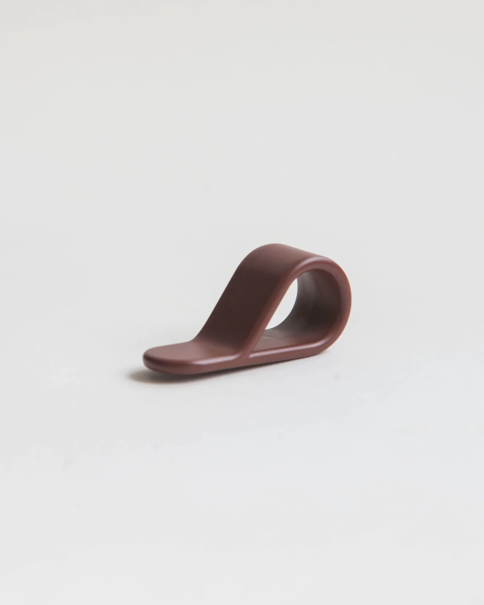 Belt knob red