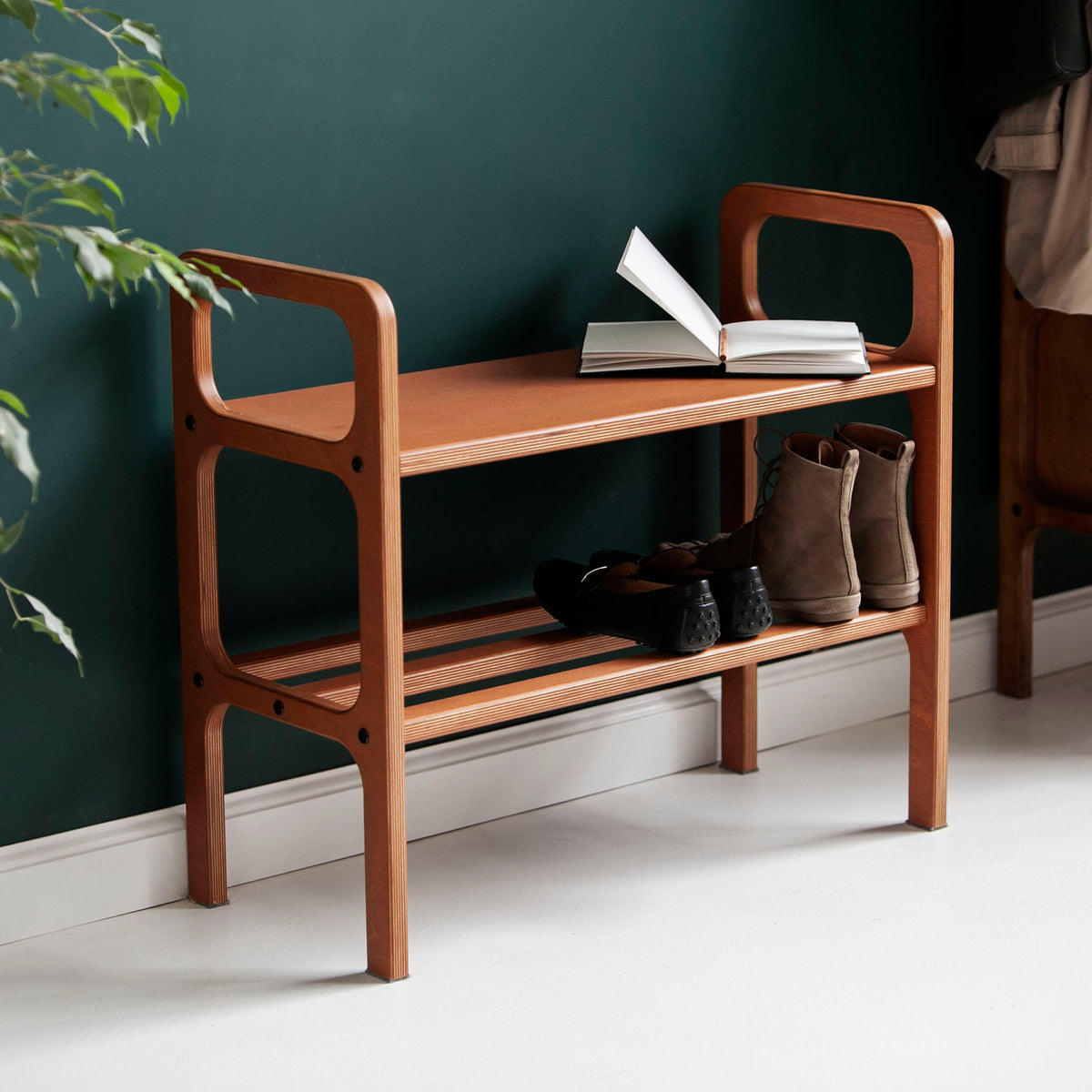 Bench with straight legs