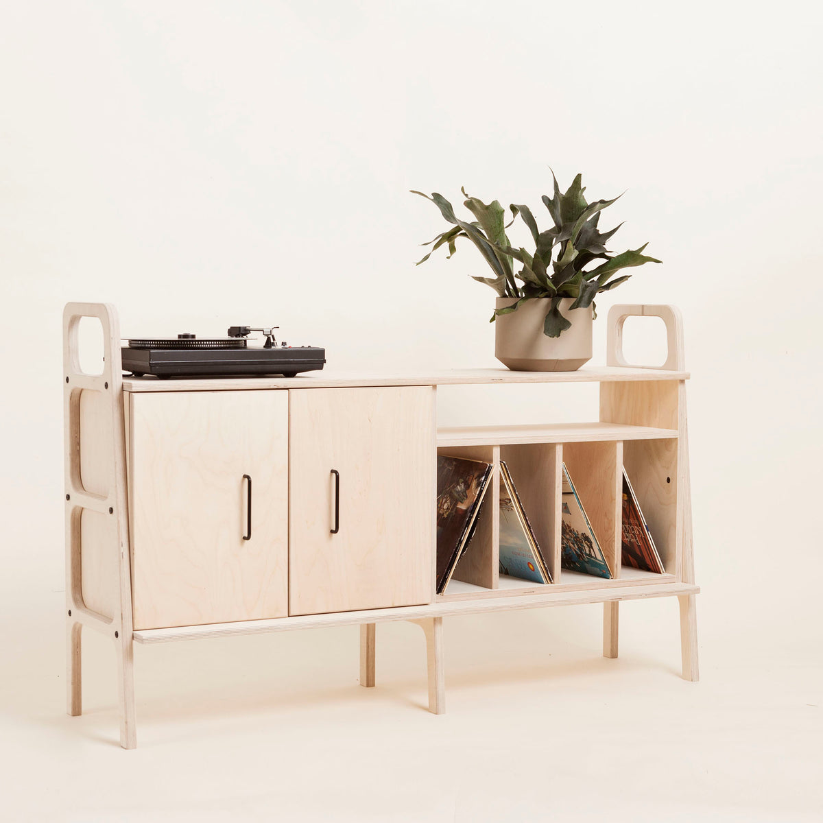 sideboard-mid-century-modern-in-light-colors