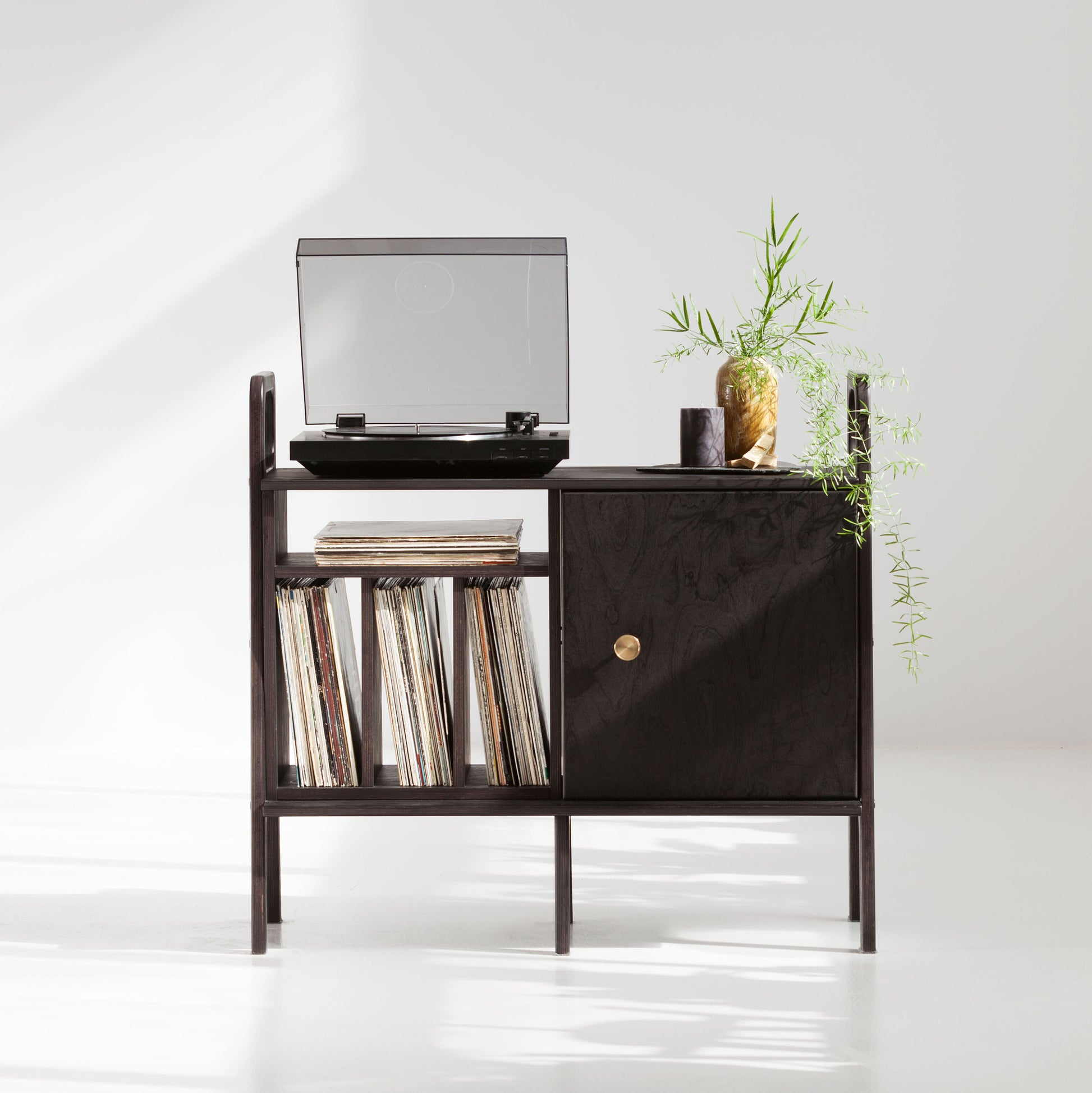 sideboard-mid-century-modern-with-vinyl-shelfsideboard-mid-century-modern-with-vinyl-shelf