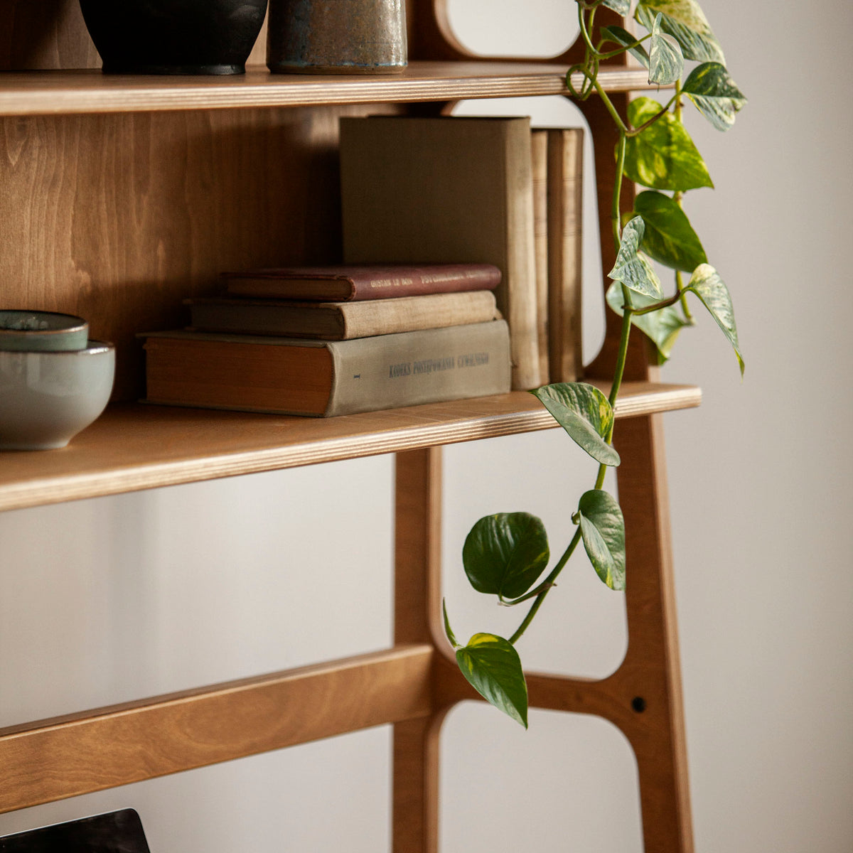 Mid-Century Desk with Shelves, Maxi, 190 cm, in walnut birch plywood (view 4)