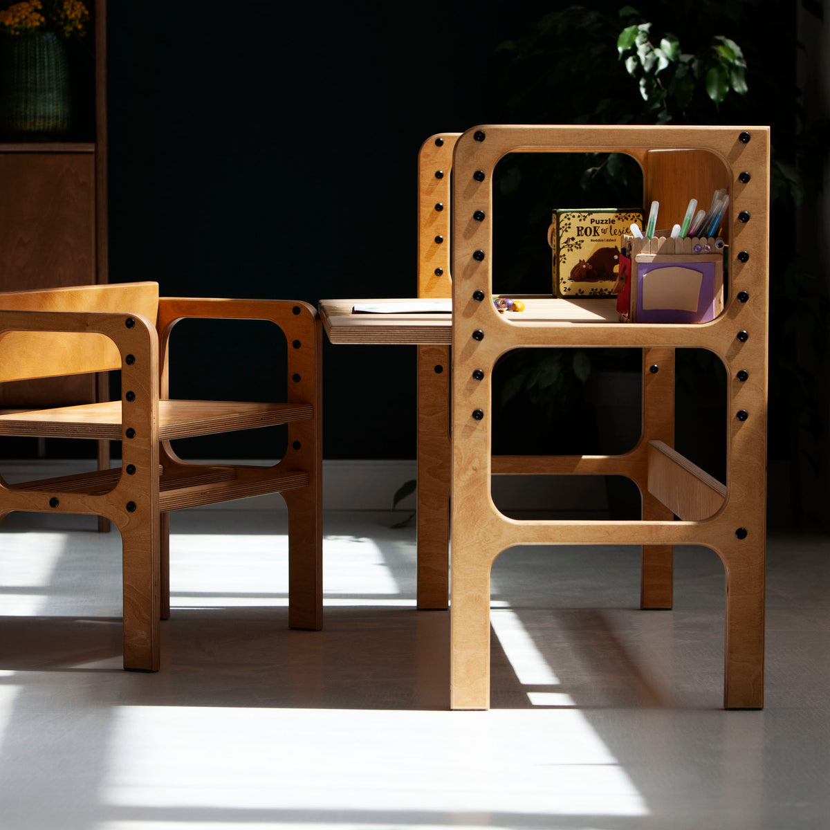 wooden-growing-desk-for-kids-in-full-sun
